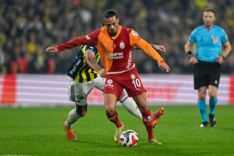Trendyol Süper Lig’deki Fenerbahçe-Galatasaray derbisi 1-1 bitti