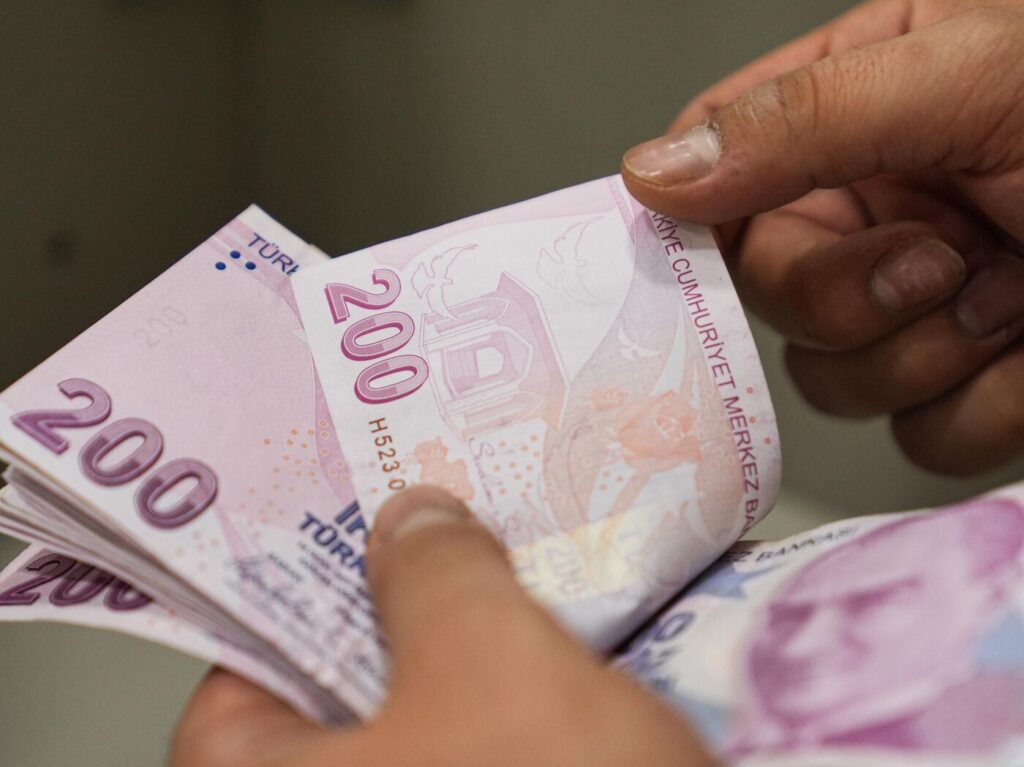 Kesinleşen zam oranına göre memur ve emekli maaş zammı ne kadar olacak?