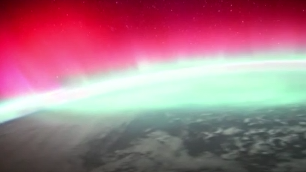 Uzaydan kuzey ışıkları görüntülendi