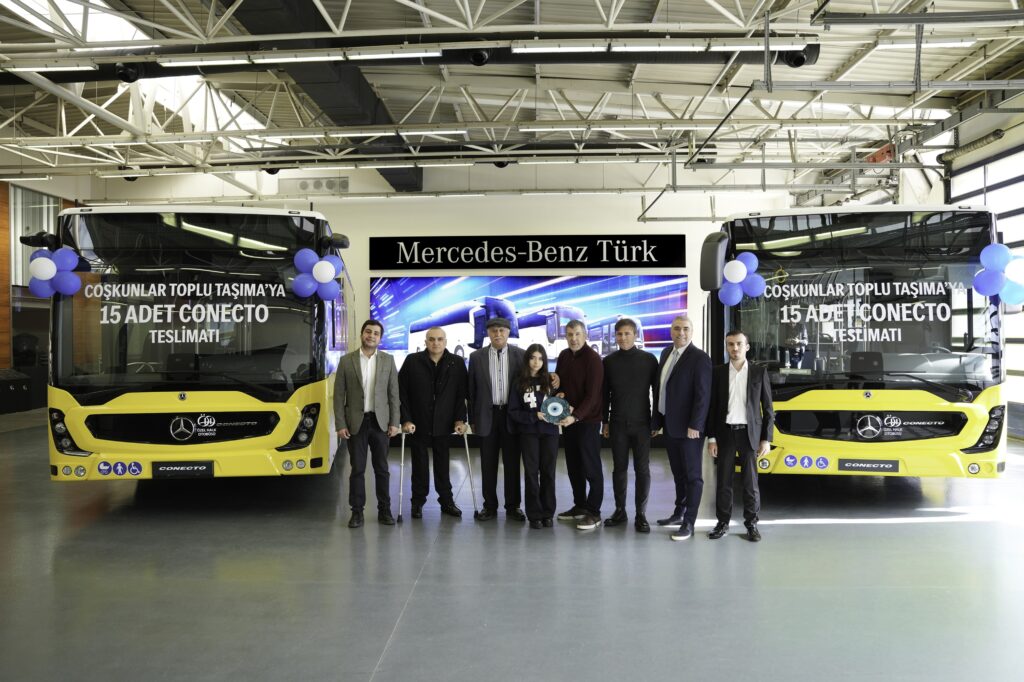 Mercedes-Benz Türk’ten Coşkunlar Toplu Taşıma Hizmetleri’ne 15 adet 2026 Model Mercedes-Benz Conecto Otobüs Teslimatı