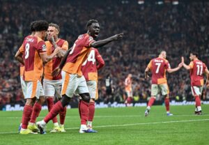Galatasaray, tarihi gecede Juventus’u farklı yenerek tur kapısını araladı