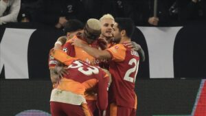 Galatasaray, uzatmalarda gelen gollerle UEFA Şampiyonlar Ligi’nde son 16’ya yükseldi
