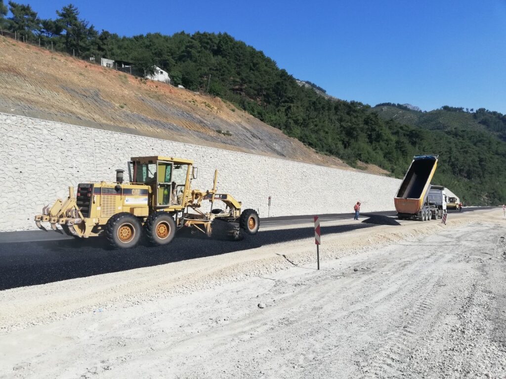 Kozan – Feke – Saimbeyli – Tufanbeyli – 6BLDH Yolu Kozan Şehir Geçişi Ve Ceyhan- Çukurköprü (İkmal) Yapım İşini Üstlenen Firma…