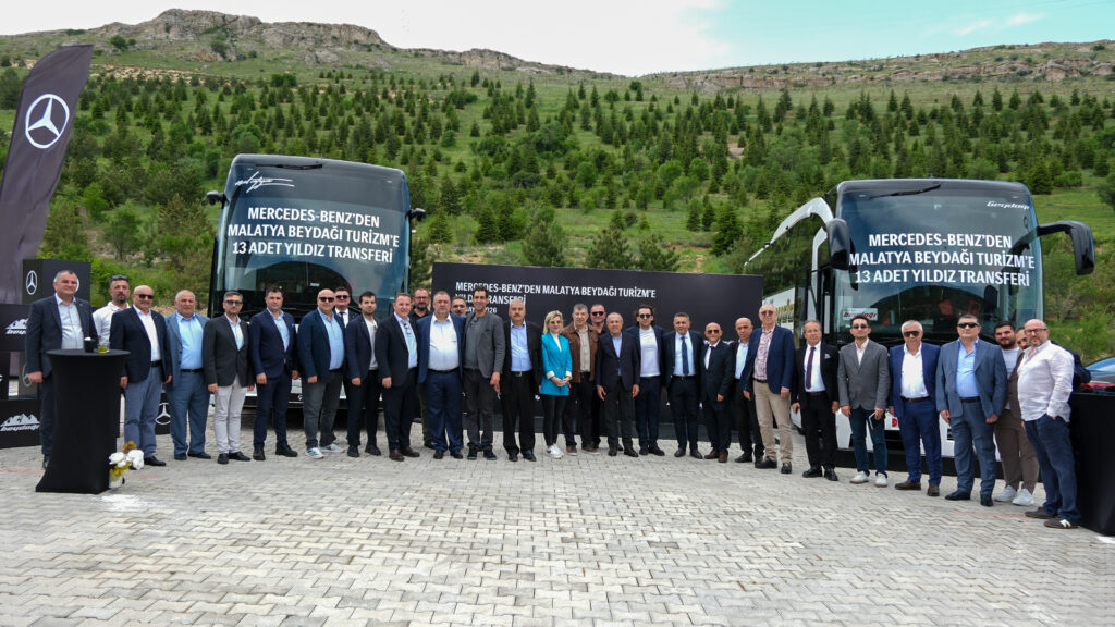 Mercedes-Benz Türk’ten Beydağı Turizm’e 13 Adet Travego Teslimatı