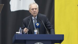 Aziz Yıldırım, Fenerbahçe Kulübü başkanlığına aday olduğunu açıkladı