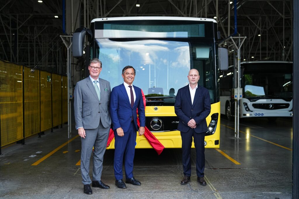 Otokar’da, Daimler Buses ve Mercedes-Benz Türk için Mercedes-Benz Conecto’nun Seri Üretimi Başladı